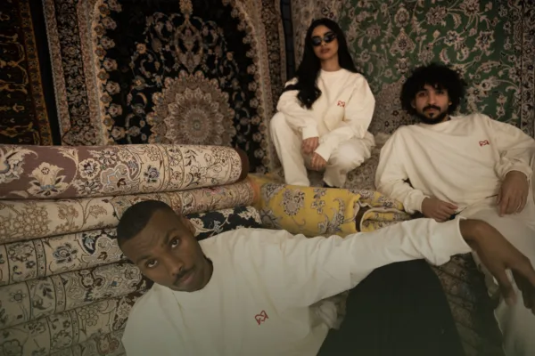 IVORY SWEATSHIRT