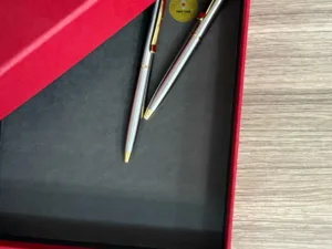 قلم رصاصي - ذهبي