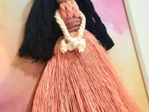 🎁 Handmade Macramé Doll in A Frame – A Gift That Speaks to the Heart ✨