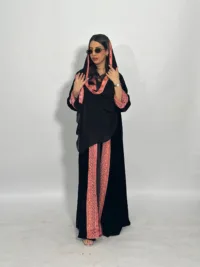 عباية مخمل شتوية أنيقة